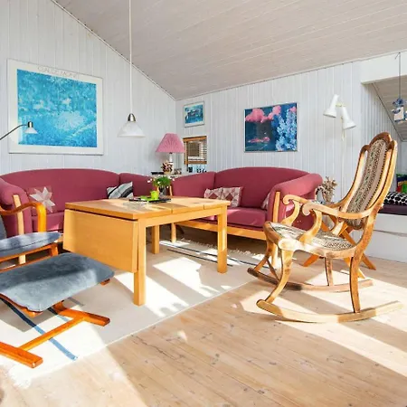 Holiday Bjert Iii Feriehus *